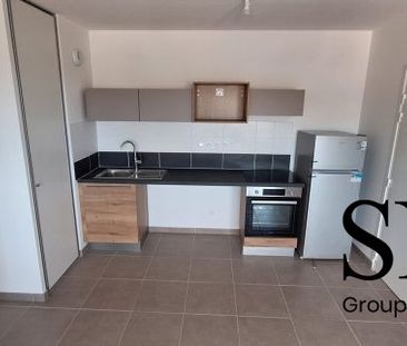 T1 BIS AVEC TERRASSE ET PARKING - Photo 2