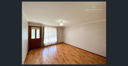 Cosy 2-Bedroom Home: Your Perfect Retreat - Photo 4