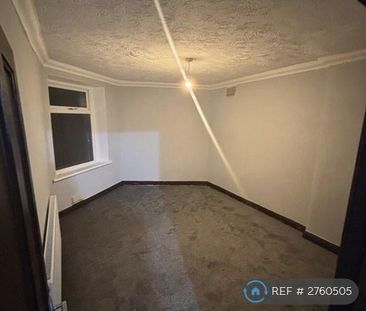 2 bedroom end of terrace house to rent - Photo 2