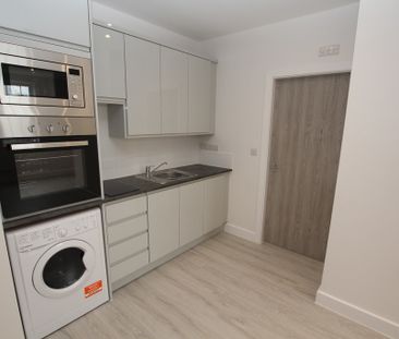 2 Bedroom Apartment, Ellesmere Port - Photo 6