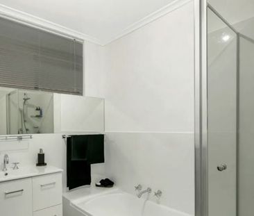 Family home in convenient location - Photo 6