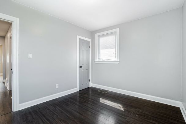 For Lease - 102 Wilson Road Unit# UPPER LEVEL, Oshawa, Ontario - Photo 1