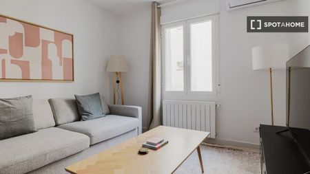 1 room luxury Flat for rent in Madrid, Spain - Photo 4