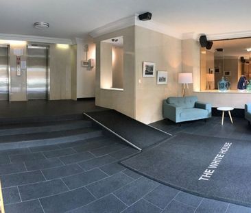 The White House - Photo 4