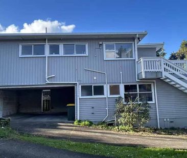 Newly renovated 3 bedrooms home in Torbay - Photo 3