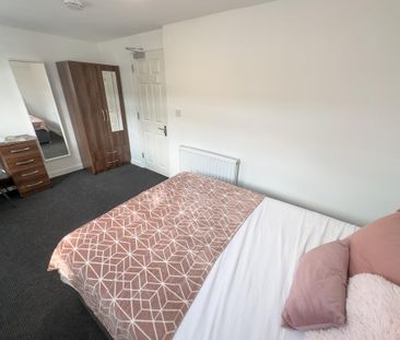 5 bedroom house to rent - Photo 2