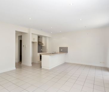 Walk to Restaurants and Beach - Photo 2