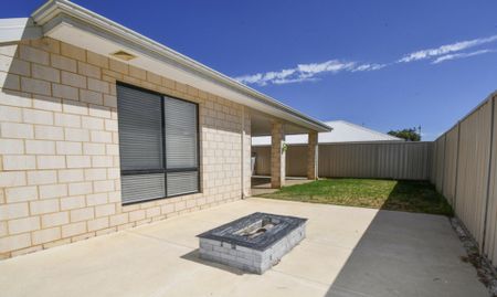 Modern Family Living in a Convenient Location - Photo 5