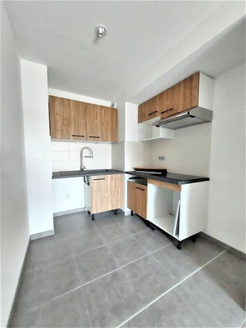 Location Appartement 3 pièces 64m² TOULOUSE 31200 - Photo 2