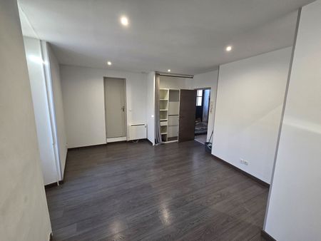 Appartement Nimes 1 pièce(s) 23.76 m2, - Photo 4