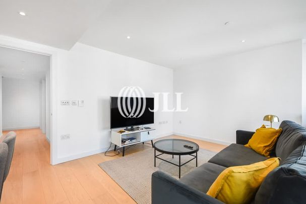 Landmark Pinnacle, Marsh Wall E14 - Photo 1