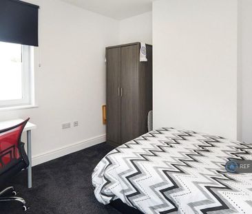 4 bedroom terraced house to rent - Photo 5