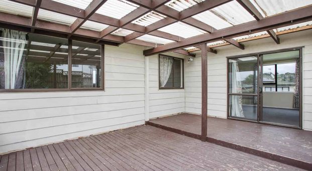 Affordable 3-Bedroom, 1-Bath Home in a Great L... - Photo 1