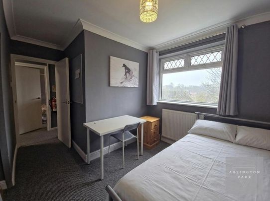 1 bedroom in a house share to rent - Photo 1