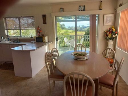 Charming private 3 bedroom Kumeu Retreat - Photo 4