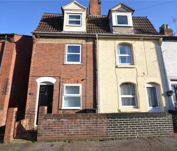 3 bedroom terraced house to rent - Photo 2