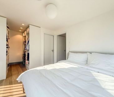 AVEC CLIMATISATION INTEGREE - Grand 4.5 pièces de 130m² PPE - Terra... - Photo 2