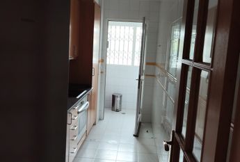 Apartamento T1 para Arrendamento no Porto com Garagem e Arrumos