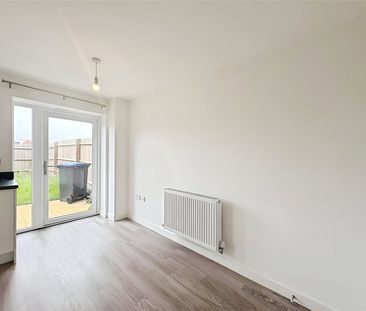 2 bedroom house to rent Sparrowhawk Crescent, Wootton, Northampton,... - Photo 5