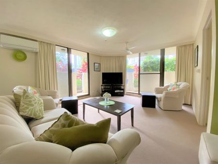 Ground Floor Living with Leafy Outlook - Photo 5