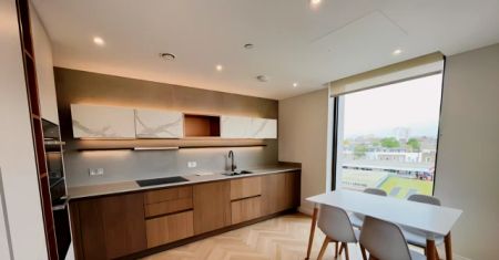 2 bedroom 2 bathroom - Photo 4