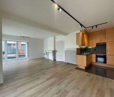Knap appartement met 2 slaapkamers op de Markt - Foto 1