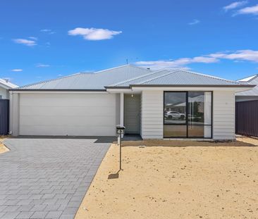 Spacious and Stylish 4-Bedroom Home Close to Shops, Schools and Parks - Photo 1