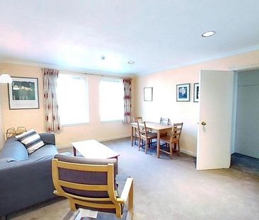 2 bedroom flat to rent - Photo 6