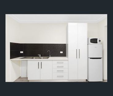 Sleek and Stylish Urban Retreat in the Heart of Wollongong CBD - Photo 1