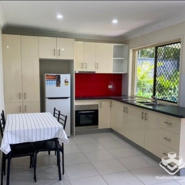 Resort life Granny Flat (Bills included) - Photo 1