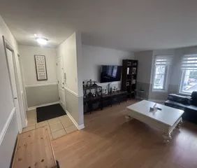1 room apartment of 92m² in Repentigny - Photo 2
