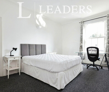 6 bedroom flat to rent - Photo 3