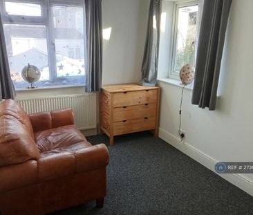 1 bedroom in a house share to rent - Photo 5