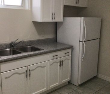 For Lease - 279 Nashville Circle Unit# 2, Hamilton, Ontario - Photo 1