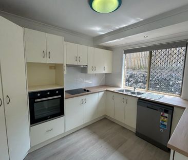 BEAUTIFUL FOUR BEDROOM HOME FRESHLY RENOVATED IS AVAILABLE FOR RENT... - Photo 1