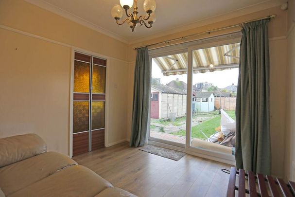 3 bedroom semi-detached house to rent - Photo 1