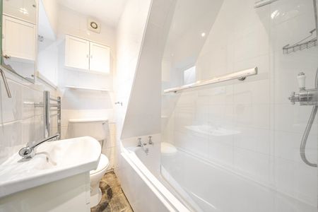 Penwith Road, London, SW18 - Photo 3