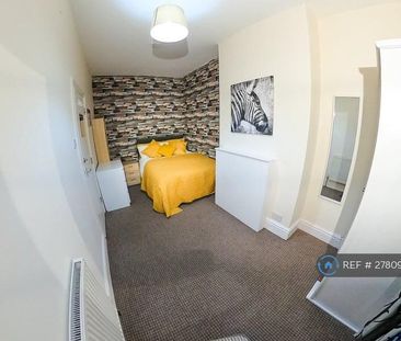 1 bedroom in a house share to rent - Photo 5