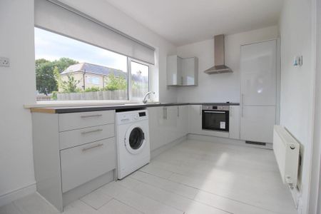 2 bedroom semi-detached house to rent - Photo 2