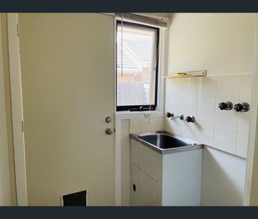 3/17 Elizabeth Street, Doncaster East, Vic 3109 - Photo 3