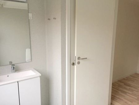 Lysfyldt 2-værelses lejlighed nær vandet i Nørresundby - Photo 5