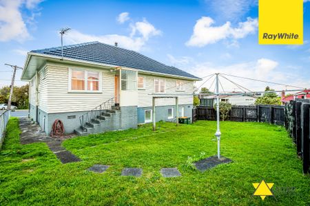 2 Taha Road, Te Atatu South - Photo 5