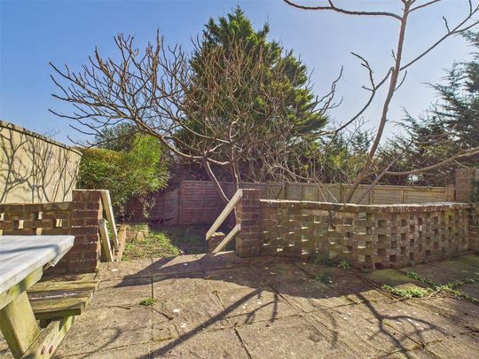 4 bedroom terraced house to rent - Photo 1