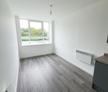 Studio to rent - Photo 2