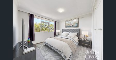 Low-Maintenance Living in the Heart of Surrey Hills - Photo 4