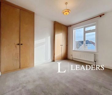 4 bedroom semi-detached house to rent - Photo 6