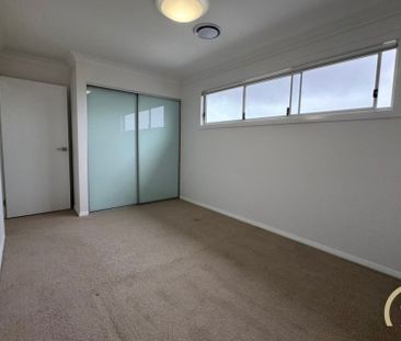 Modern 3 Bedroom Family Home&excl; - Photo 5