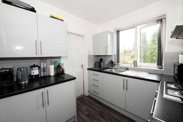 Merton Road, Prestwich, M25 - Photo 1