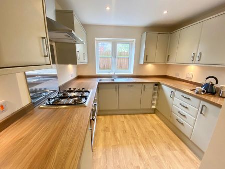 2 bedroom apartment to rent - Photo 4