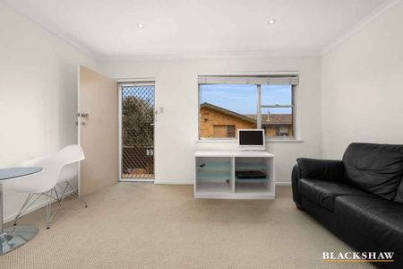 One Bedroom Apartment - Photo 4